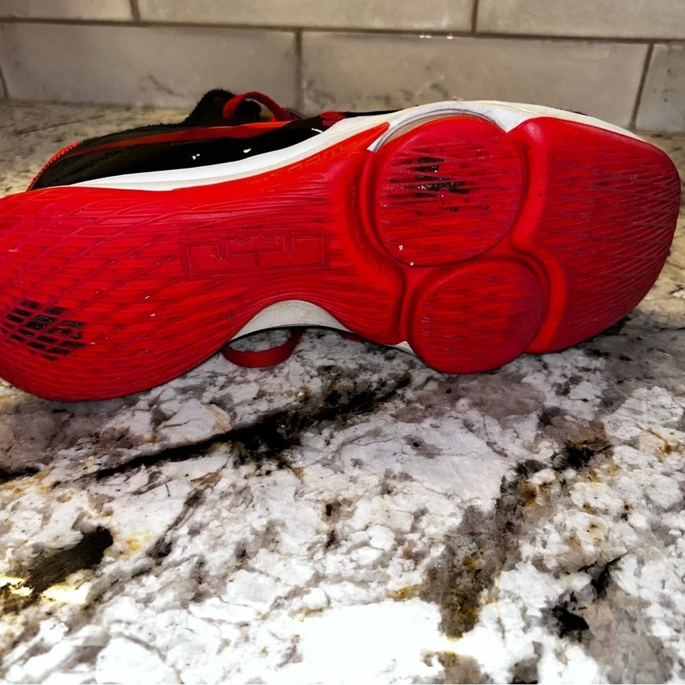 Nike Labron James Witness 5 Black and Red Basketball Shoes
